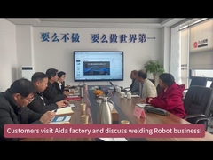 金属製造産業/自動車産業のための自動ロボット溶接設備